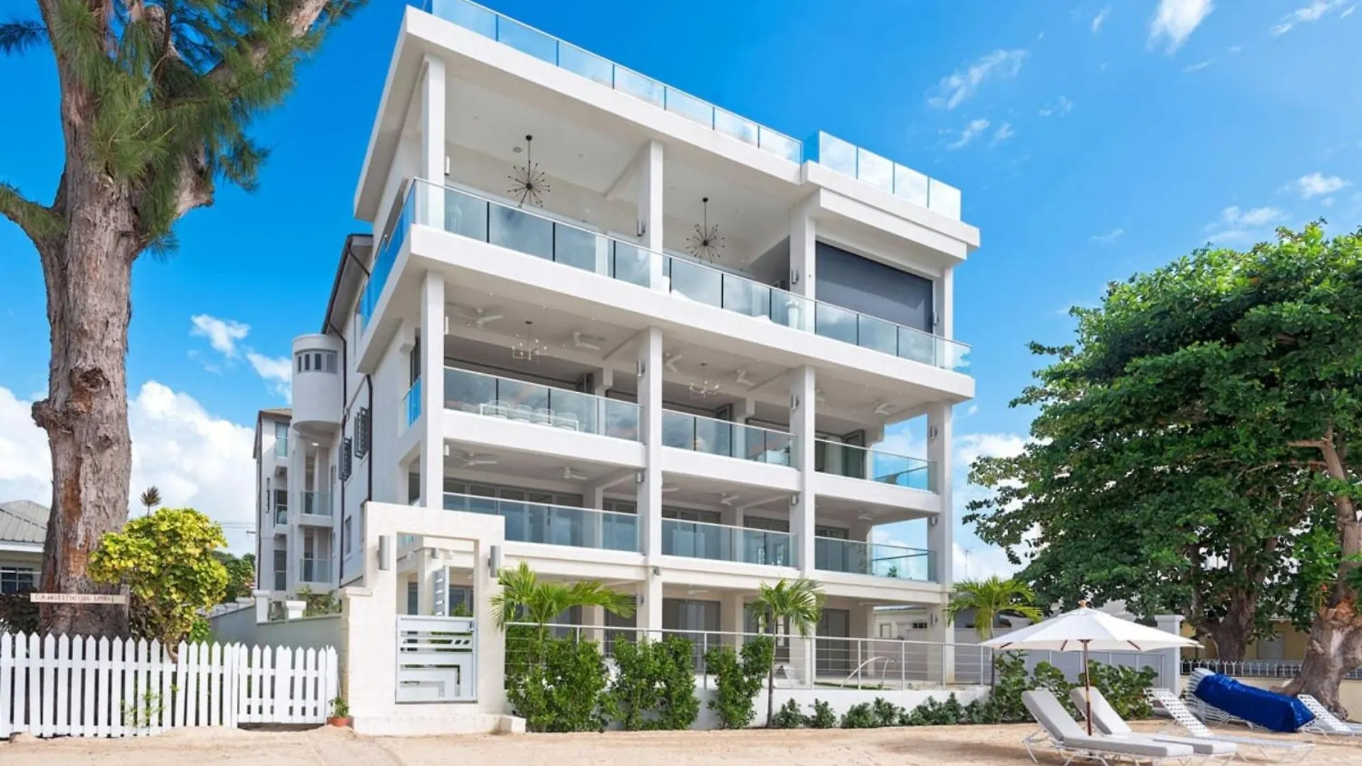 The One At The Saint James By Blue Sky Luxury