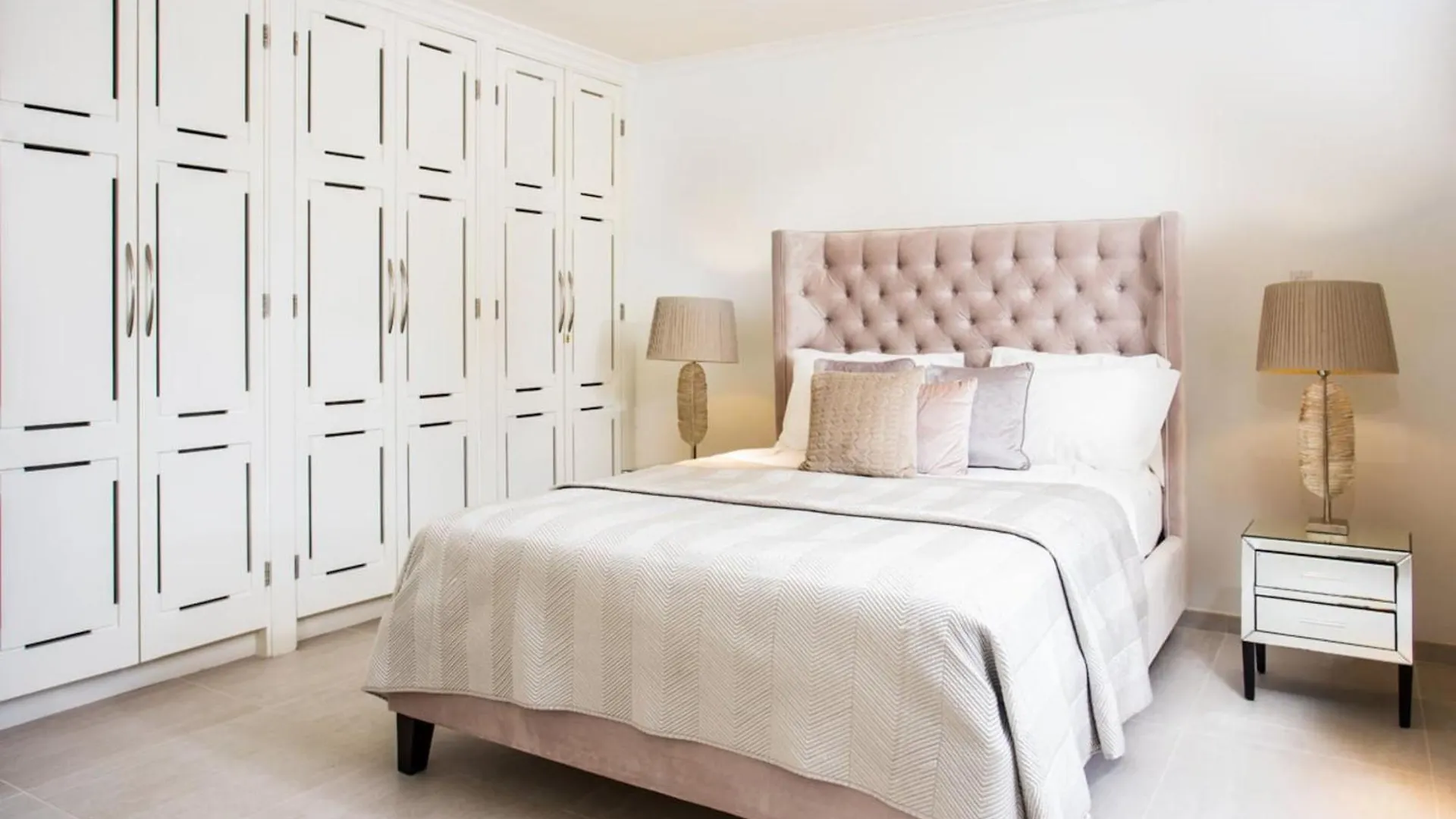 The One At The Saint James By Blue Sky Luxury Apartment